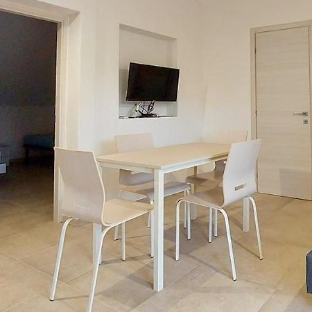 Appartamento Brigida Bilocale 3 Posti Vicino Al Centro San Teodoro  Exterior photo