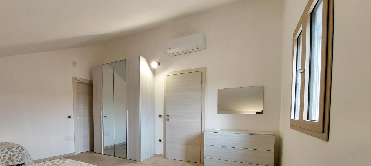 Appartamento Brigida Bilocale 3 Posti Vicino Al Centro San Teodoro  Exterior photo